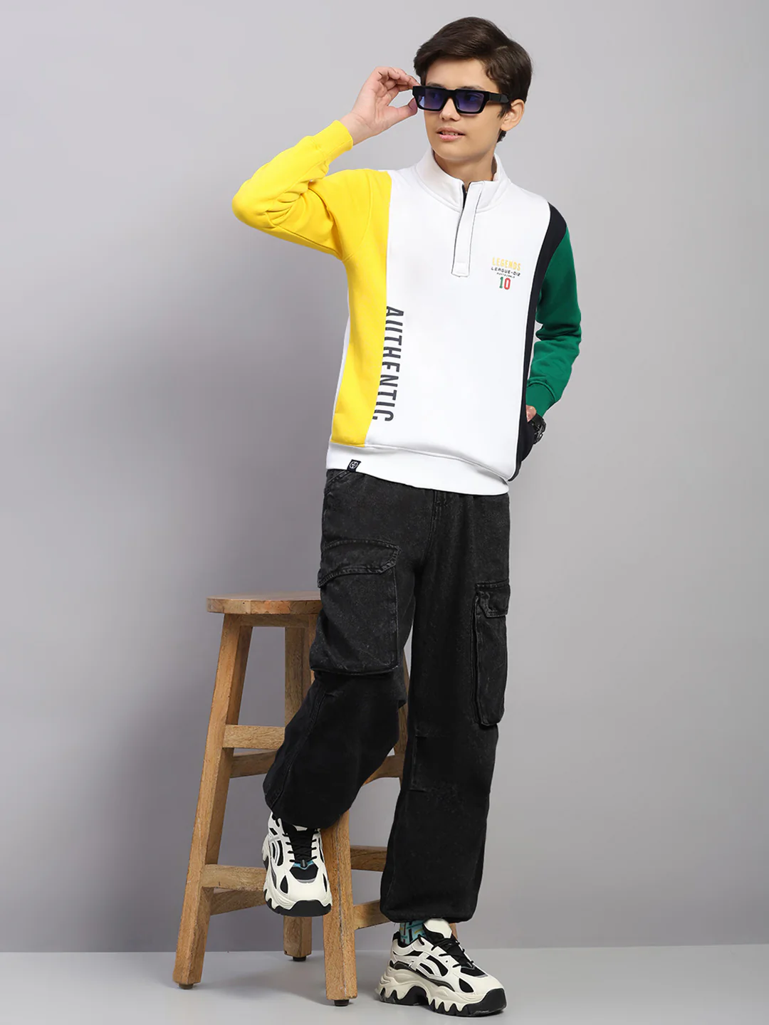 Boys White Printed Collar Full Sleeve Sweatshirt - Image 2