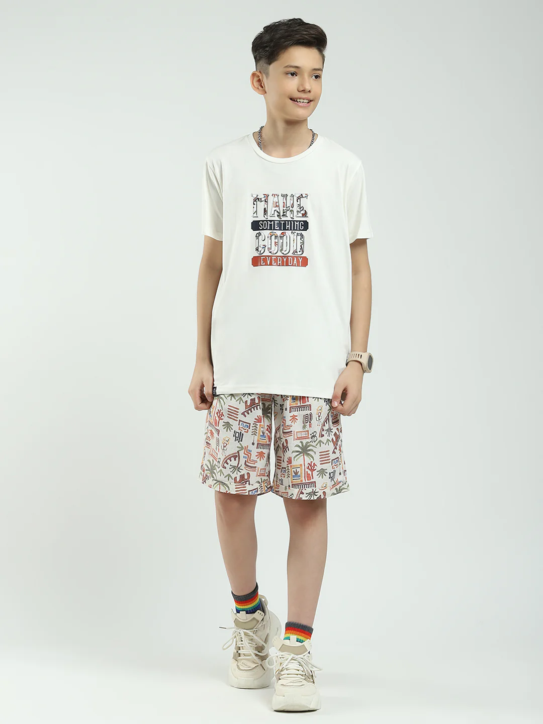 Boys White Printed Collar Half Sleeve Cords Set - Image 7