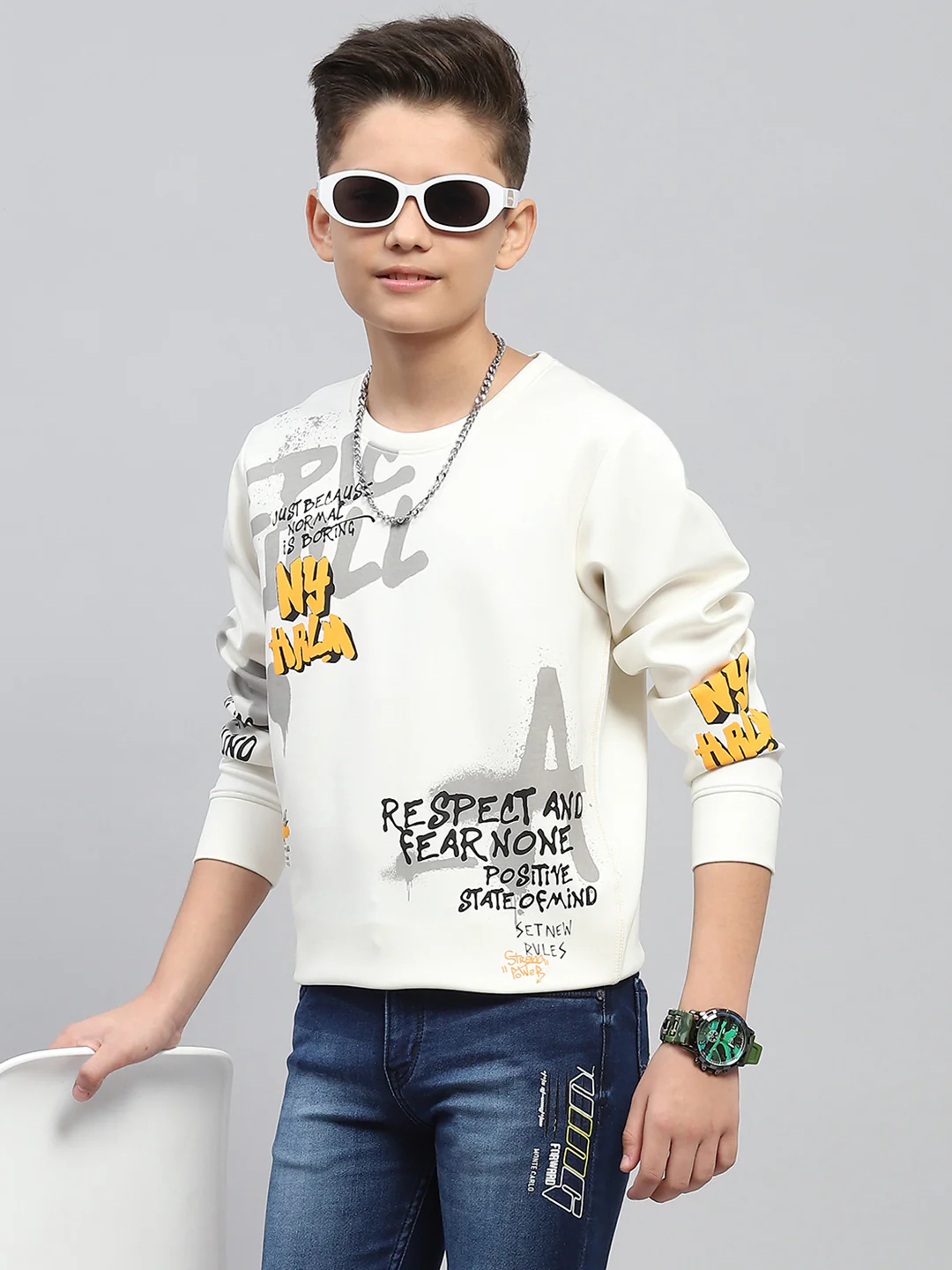 Boys White Printed Round Neck Full Sleeve Sweatshirt - Image 6