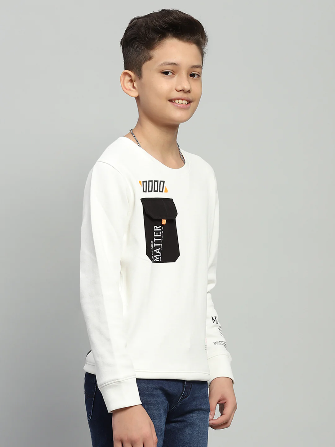 Boys White Printed Round Neck Full Sleeve Sweatshirt - Image 4