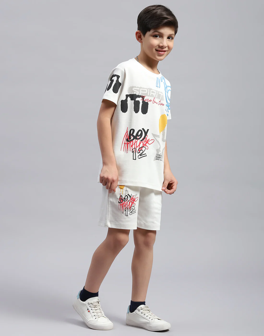 Boys White Printed Round Neck Half Sleeve Bermuda Set - Image 4