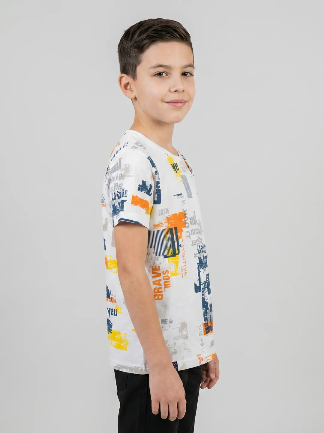Boys White Printed Round Neck Half Sleeve T-Shirt - Image 2