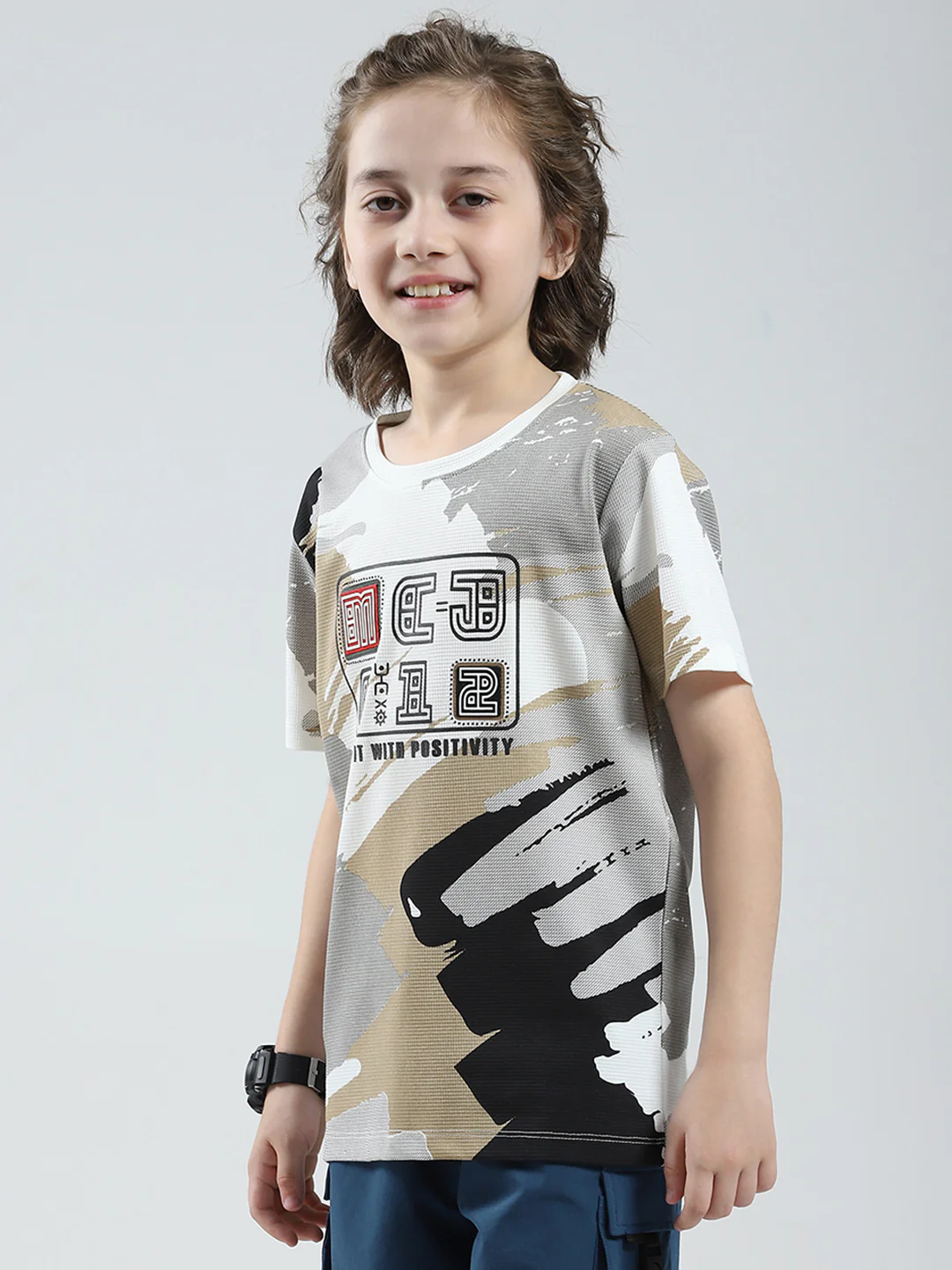 Boys White Printed Round Neck Half Sleeve T-Shirt - Image 3