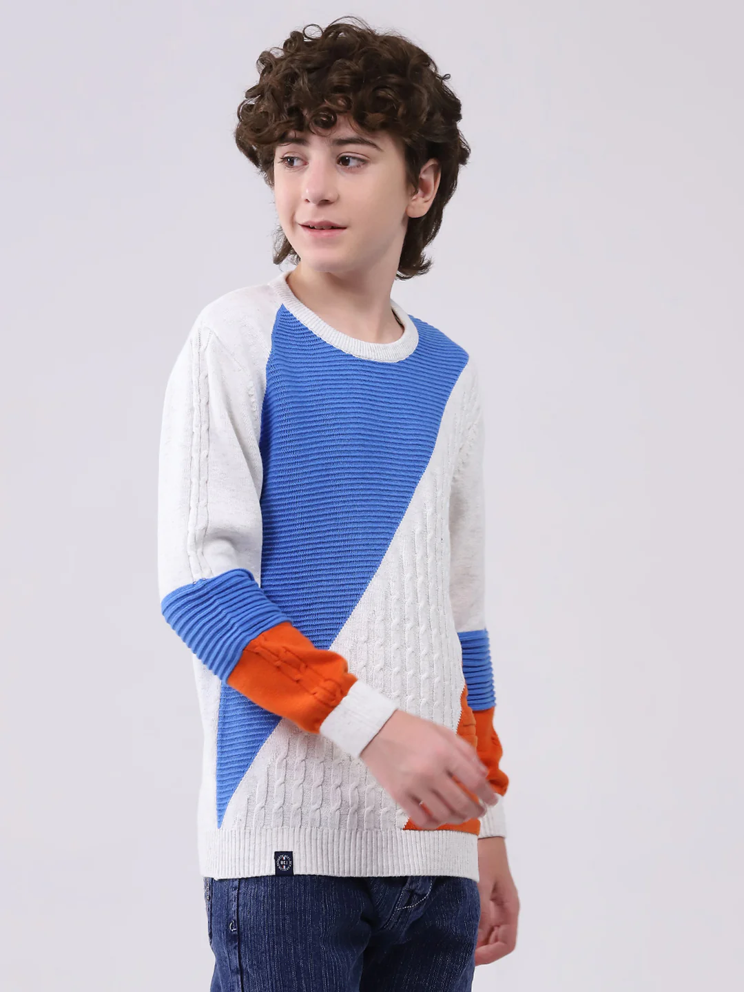 Boys White Self Design Round Neck Full Sleeve Pullover - Image 4