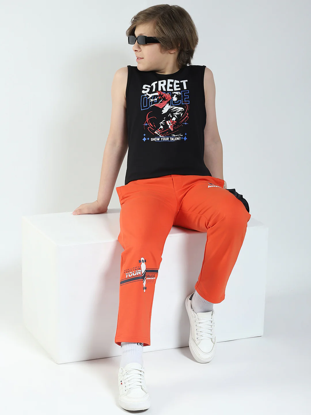 Boys Yellow & Black Printed Round Neck Sleeveless T-Shirt (Pack of 2) - Image 2