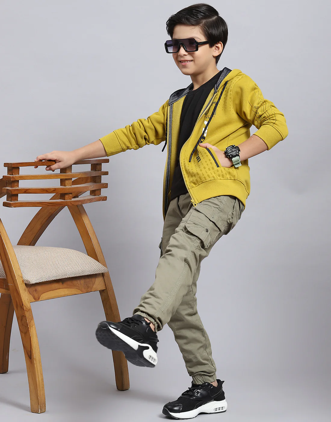 Boys Yellow Printed Hooded Full Sleeve Sweatshirt - Image 2