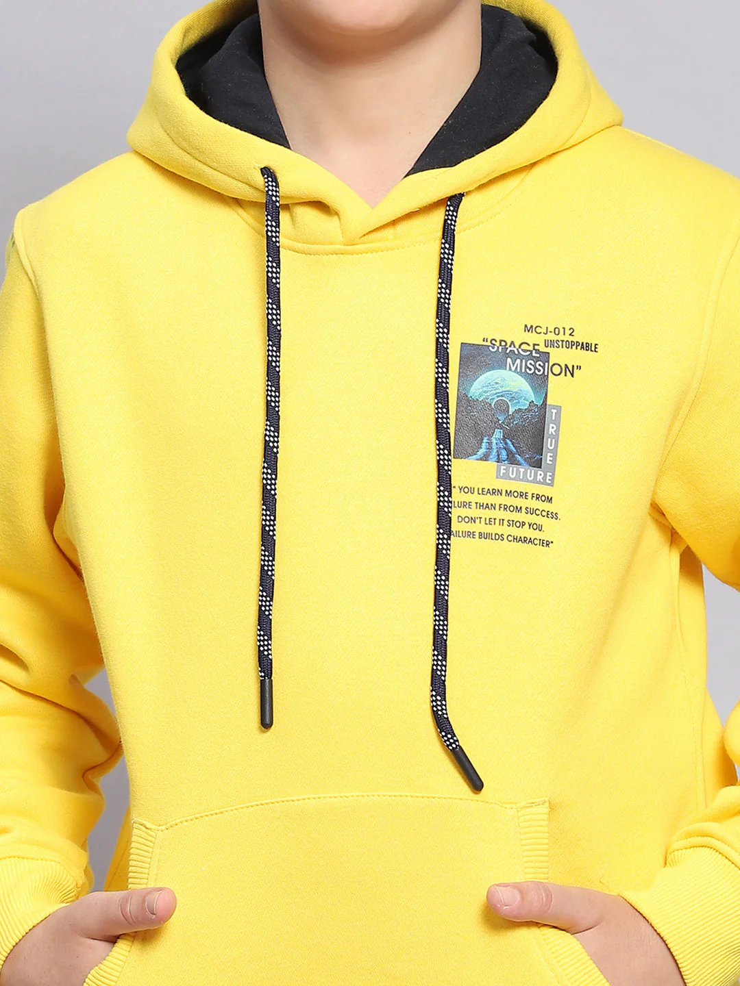Boys Yellow Printed Hooded Full Sleeve Sweatshirt - Image 6