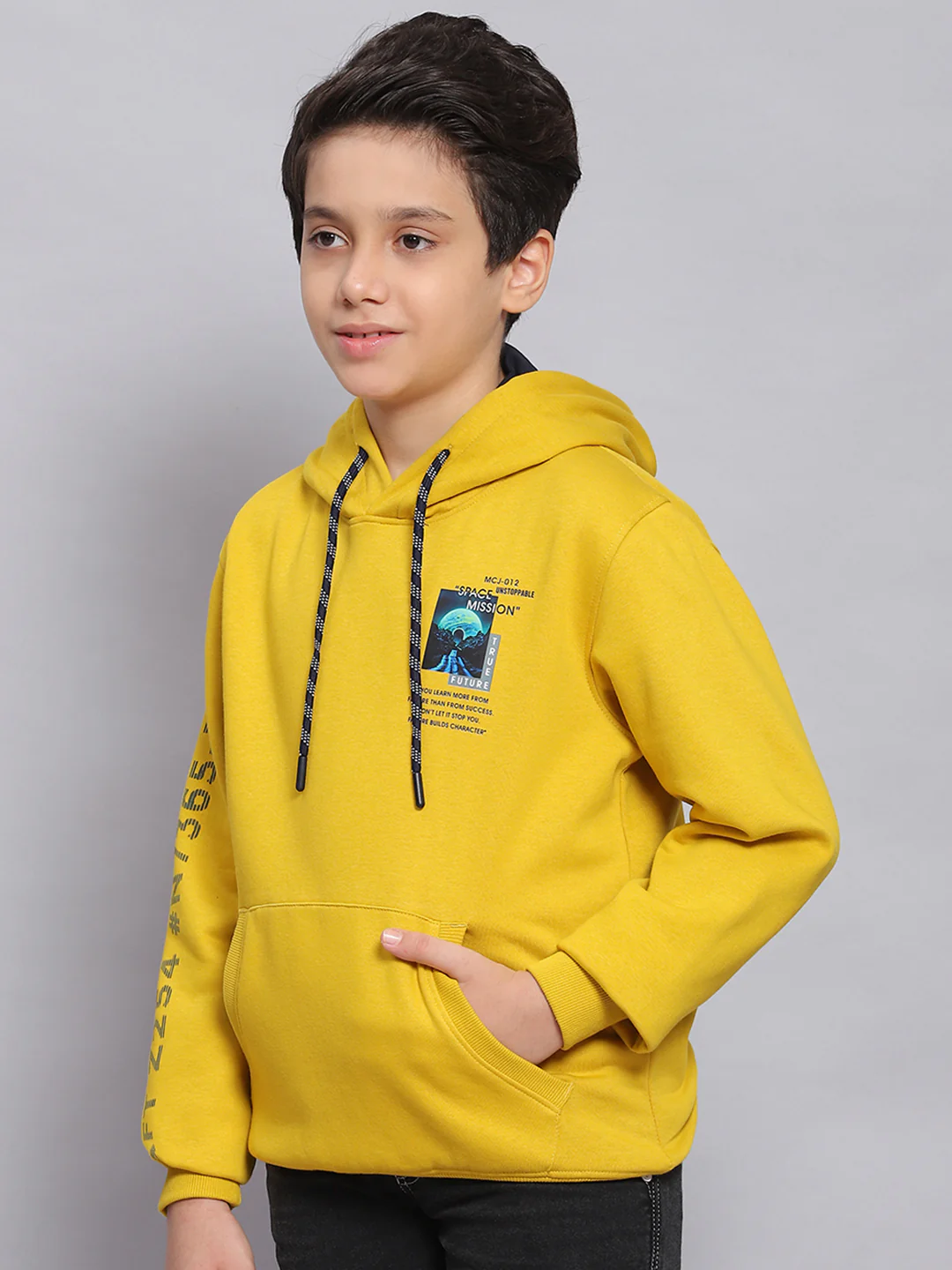 Boys Yellow Printed Hooded Full Sleeve Sweatshirt - Image 3