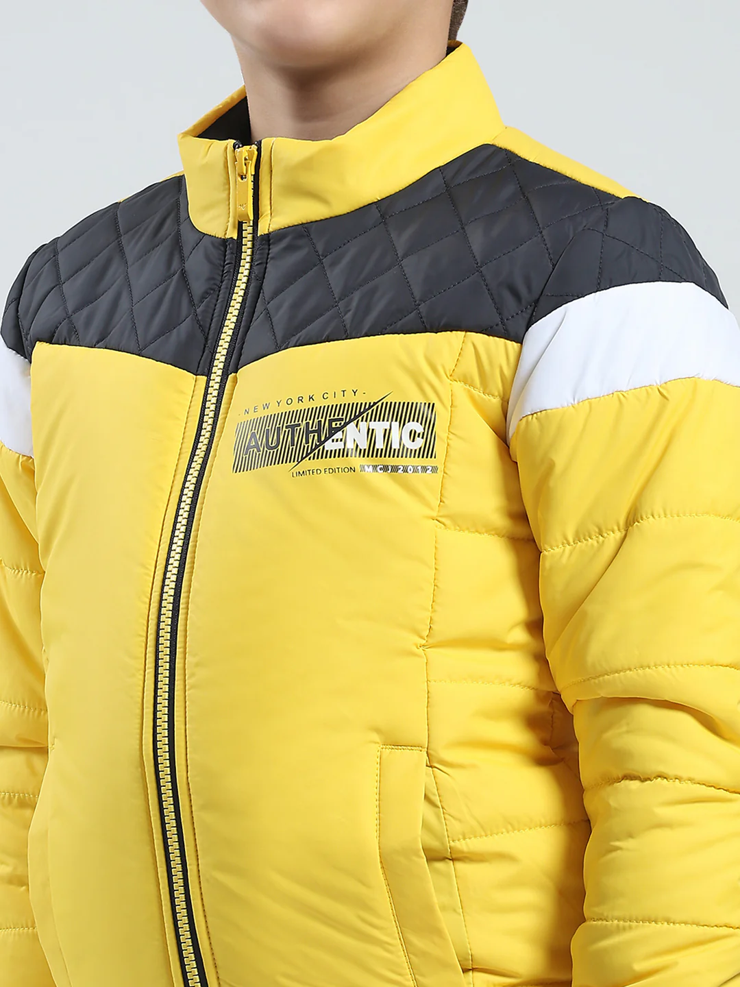 Boys Yellow Printed Mock Neck Full Sleeve Jacket - Image 7