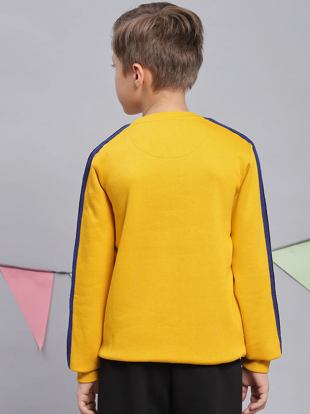 Boys Yellow Printed Round Neck Full Sleeve Sweatshirt - Image 5