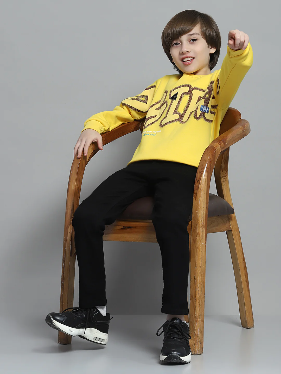 Boys Yellow Printed Round Neck Full Sleeve Sweatshirt - Image 2