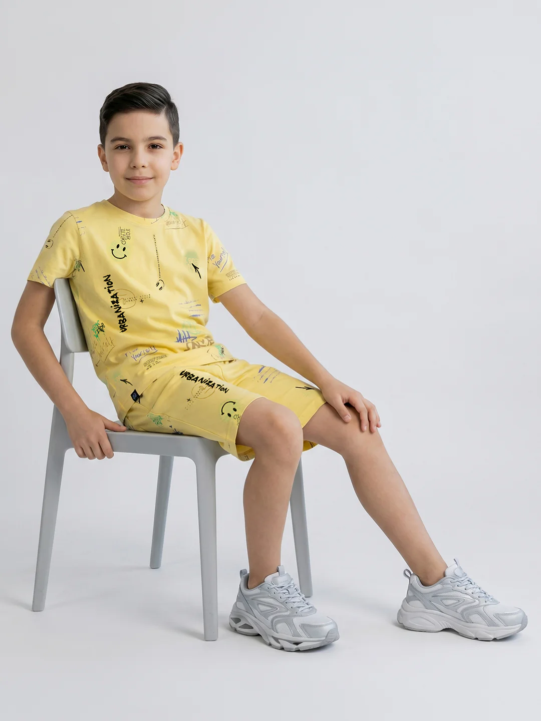 Boys Yellow Printed Round Neck Half Sleeve Cords Set - Image 5
