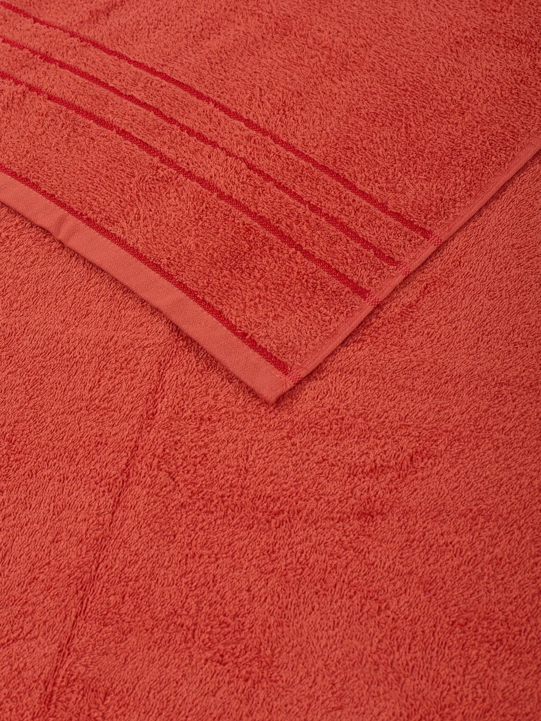 Essential Red 100% Cotton Solid 340 GSM Bath Towel Soho Small 1 Pc Pvc Pack - Image 6
