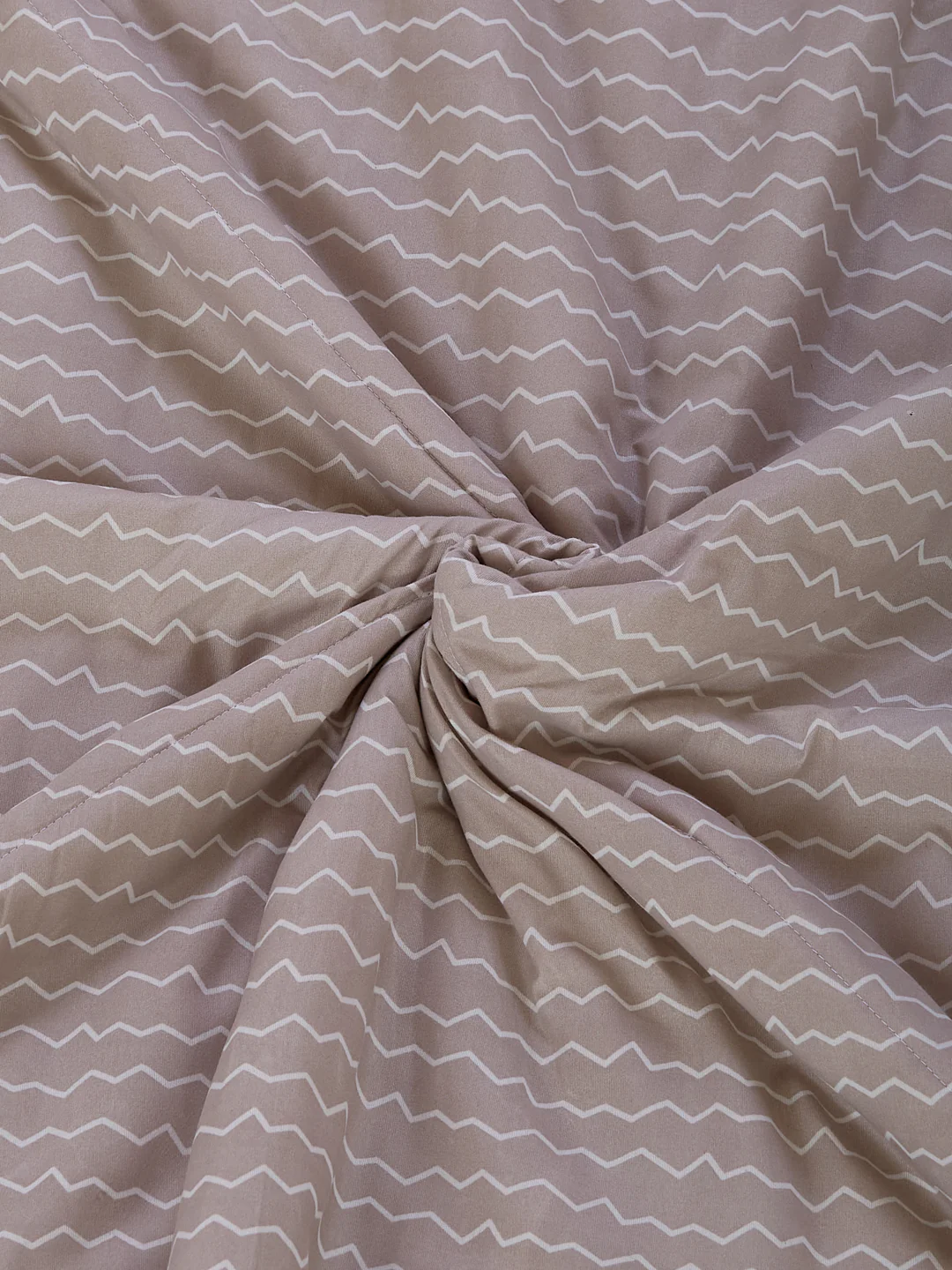 Floral Print Single Bed 3 Ply 105 GSM Comforter Timeless Collection Weight 950 g - Image 7