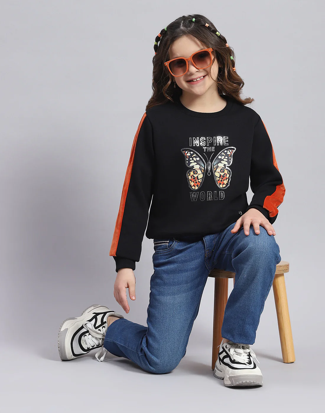 Girls Black Printed Round Neck Full Sleeve Sweatshirt - Image 2