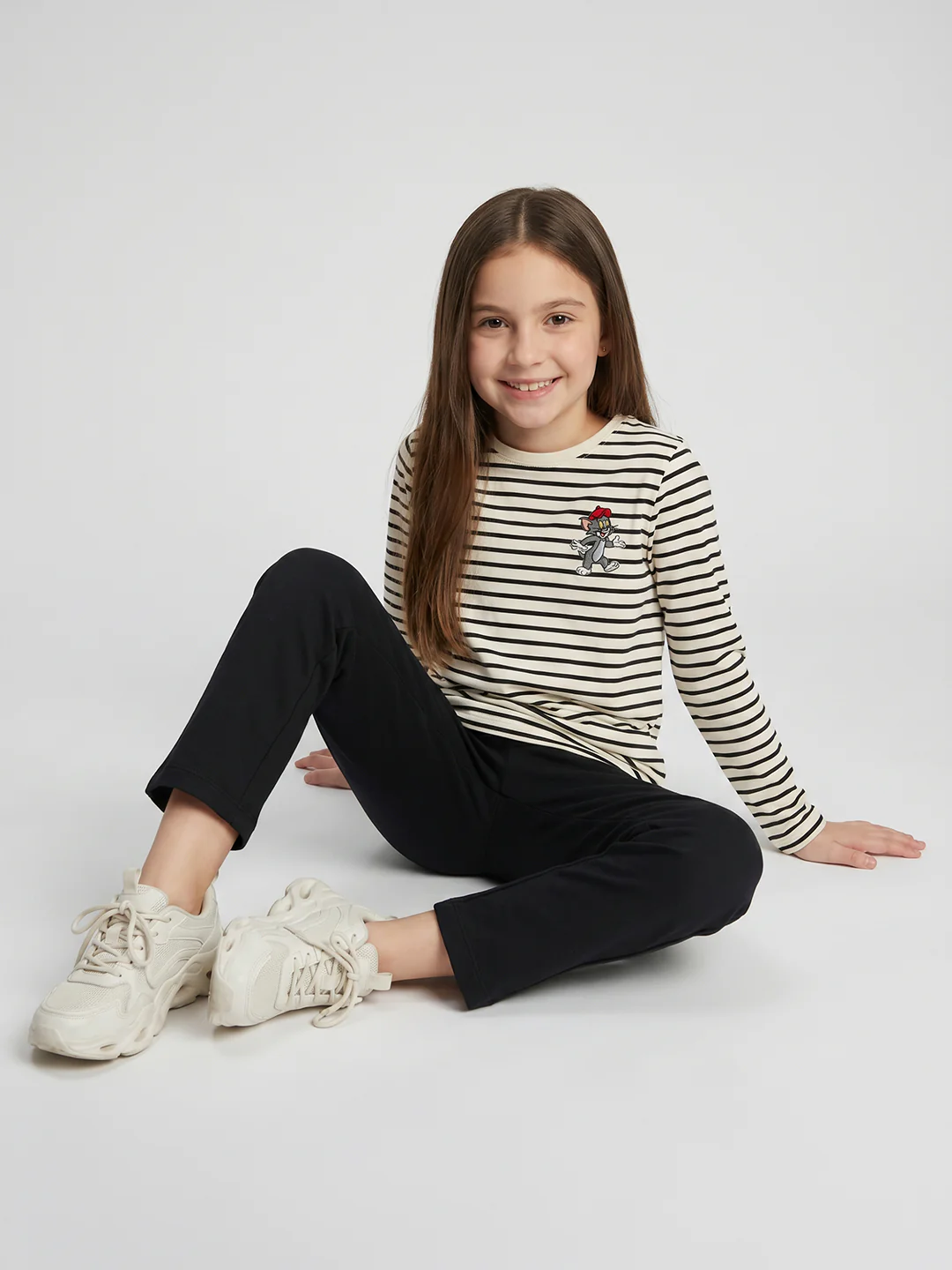 Girls Black Solid Regular Fit Lower - Image 5