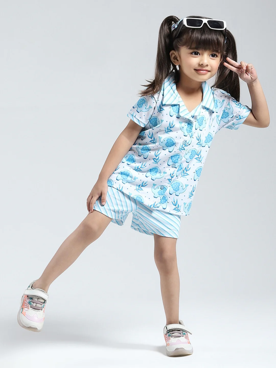 Girls Blue Printed Collar Half Sleeve Shorts Set - Image 2