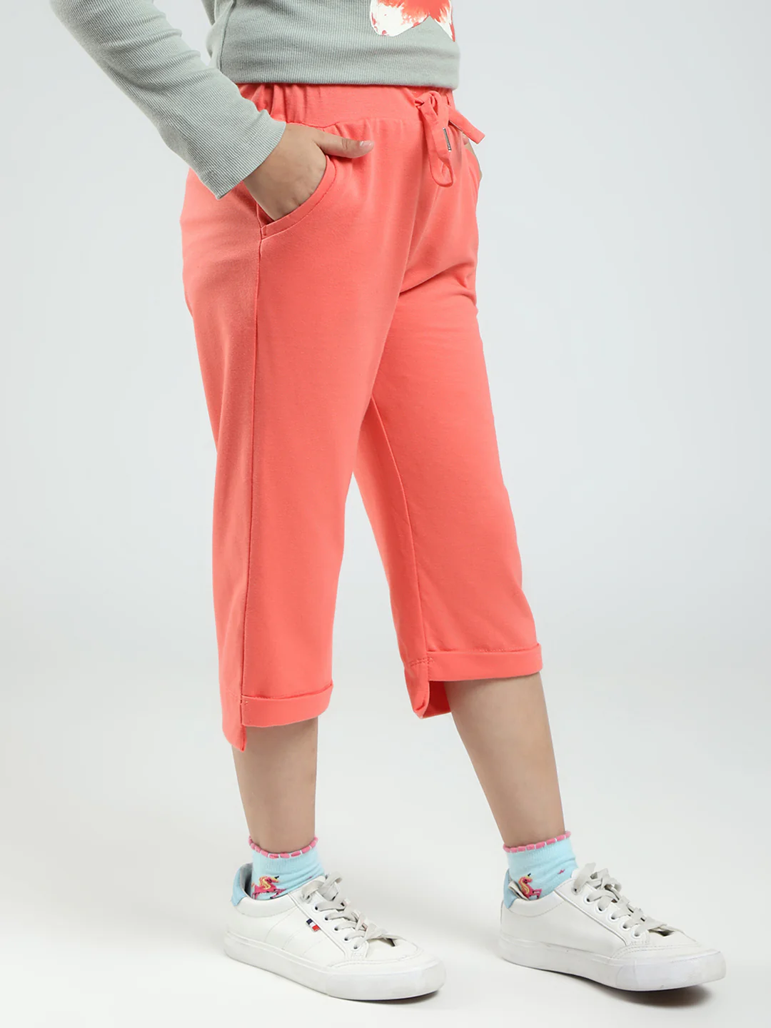 Girls Coral Solid Regular Fit Capri - Image 4