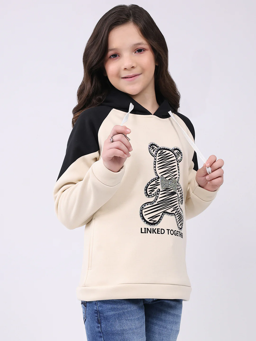 Girls Cream Printed Hooded Full Sleeve Sweatshirt - Image 4