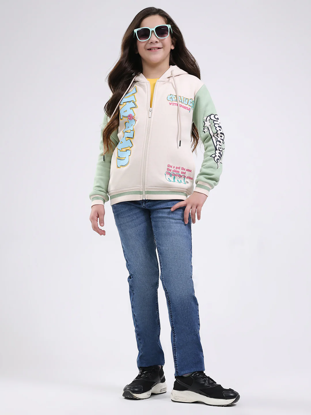Girls Cream Printed Hooded Full Sleeve Sweatshirt - Image 2