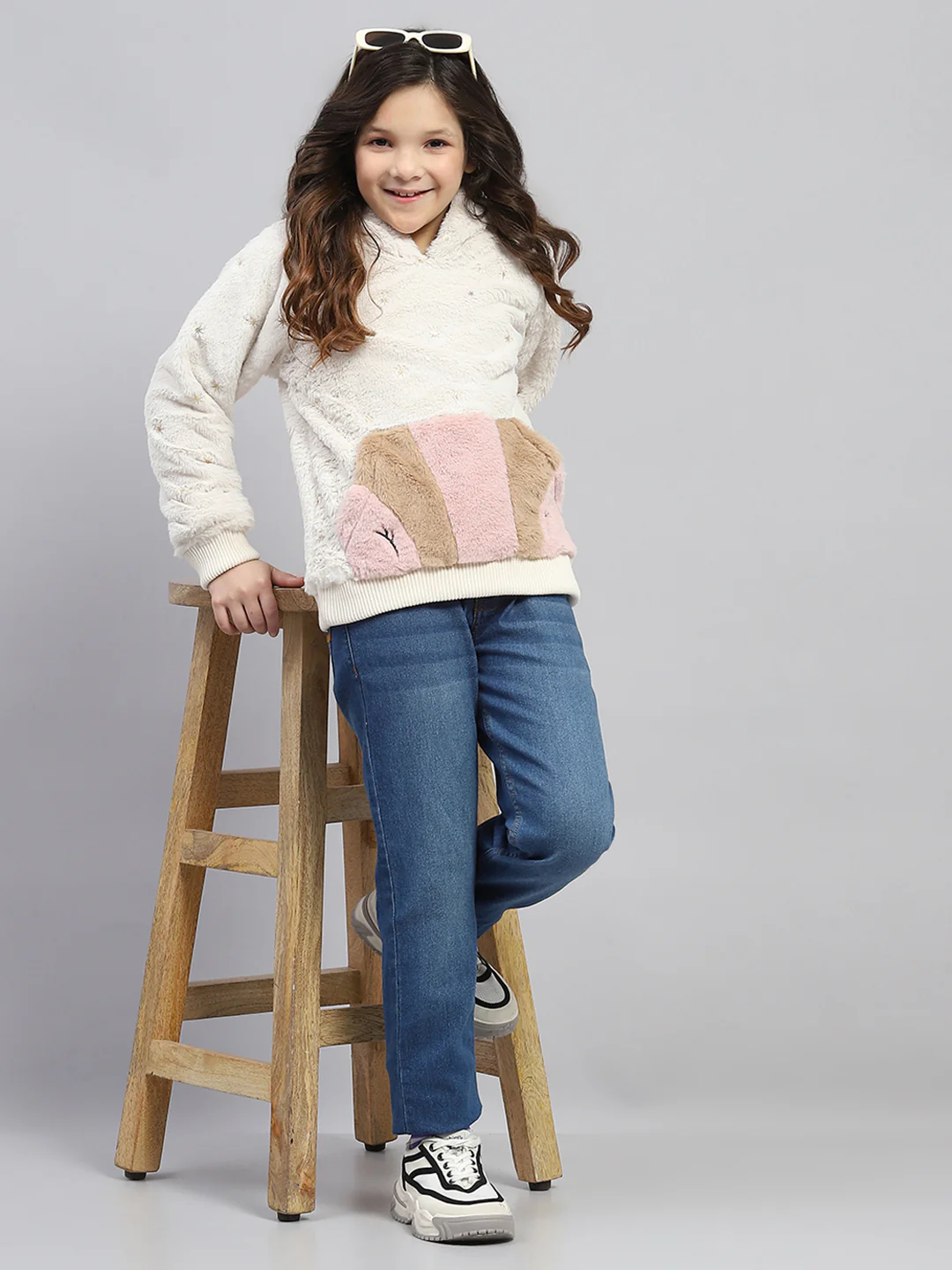 Girls Cream Self Design Hooded Full Sleeve Sweatshirt - Image 2