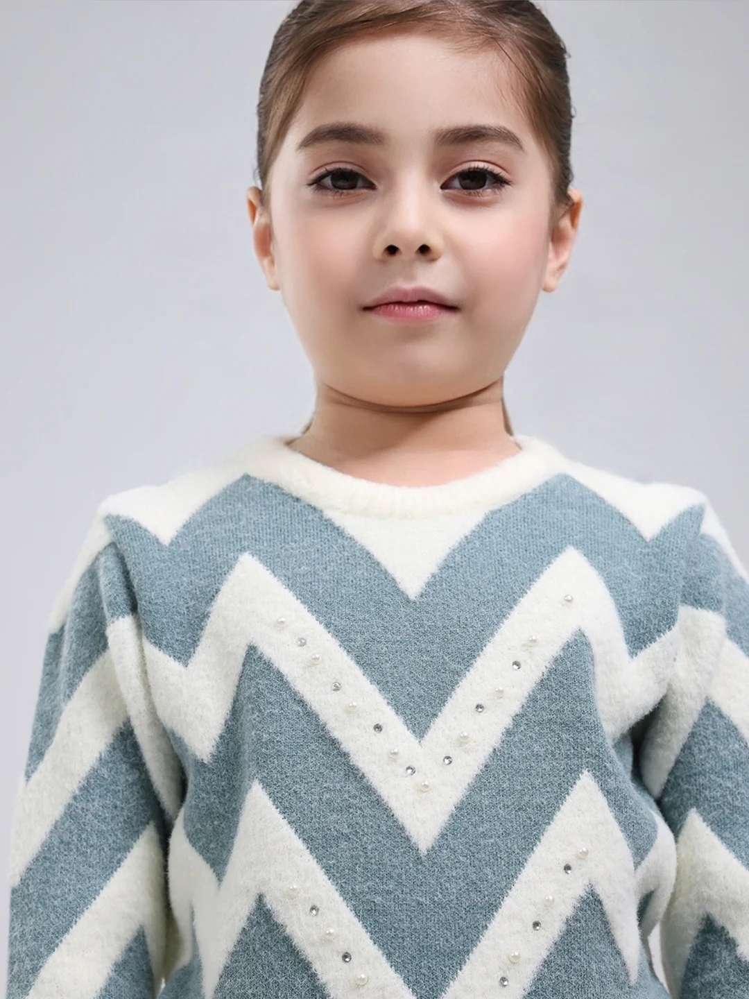 Girls Green Embroidered Round Neck Full Sleeve Pullover - Image 6