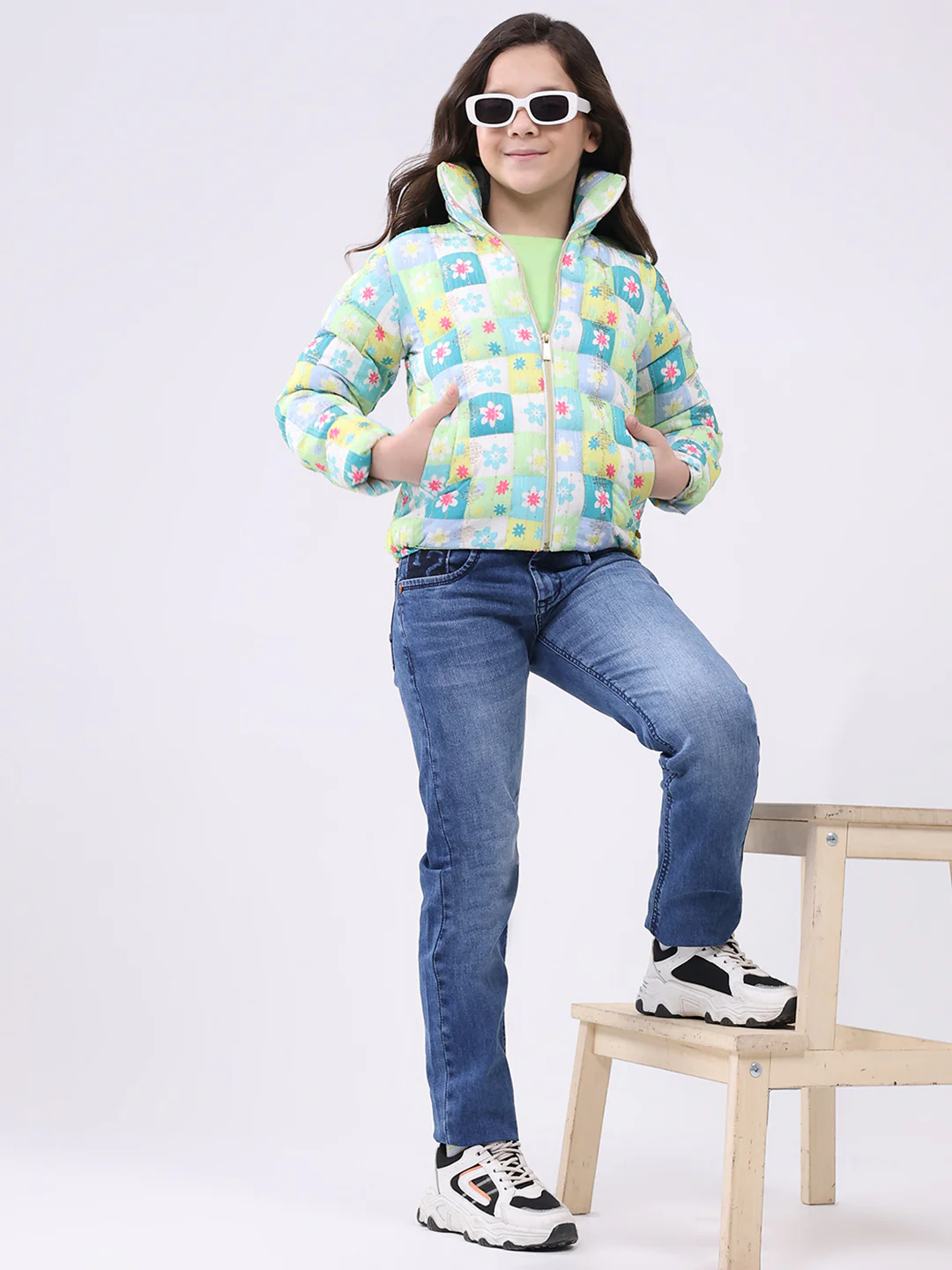 Girls Green Printed Collar Full Sleeve Jacket - Image 2