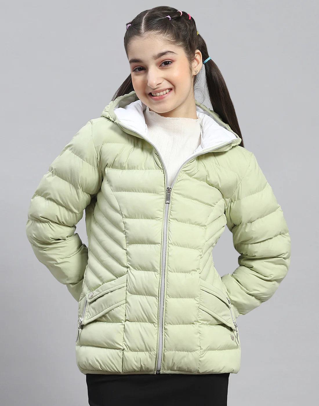 Girls Green Solid Hooded Full Sleeve Girls Jacket - Image 2