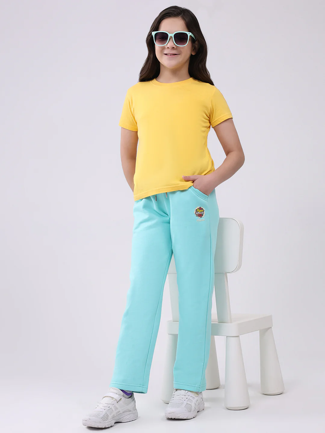 Girls Green Solid Regular Fit Lower - Image 2