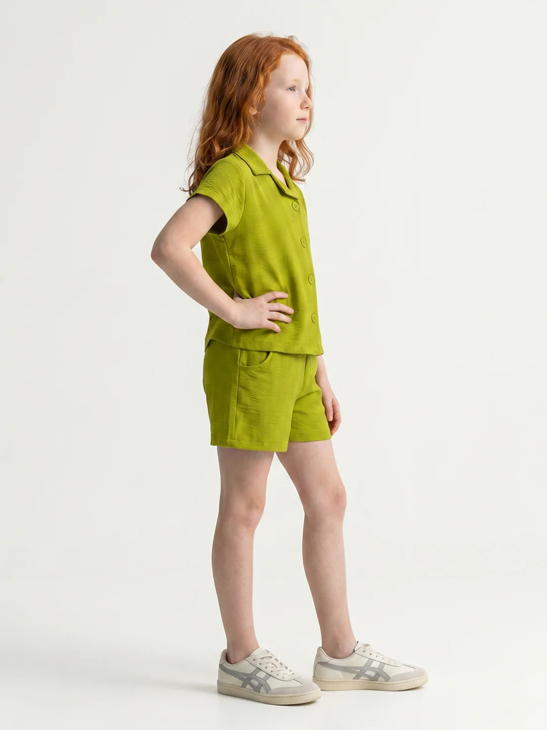 Girls Green Solid Round Neck Half Sleeve Cords Set - Image 2