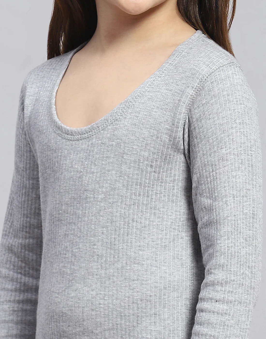 Girls Grey Solid Round Neck Full Sleeve Thermal Vest - Image 6