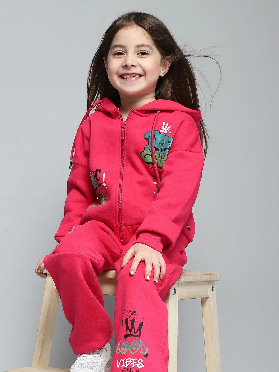 Girls Magenta Printed Hooded Full Sleeve Tracksuit - Image 6