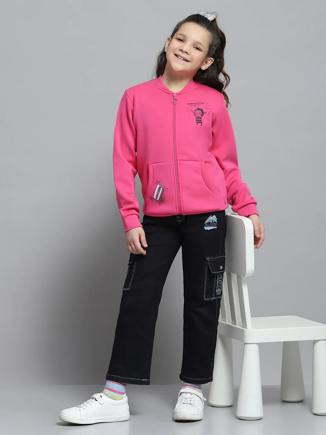 Girls Magenta Printed Round Neck Full Sleeve Sweatshirt - Image 2