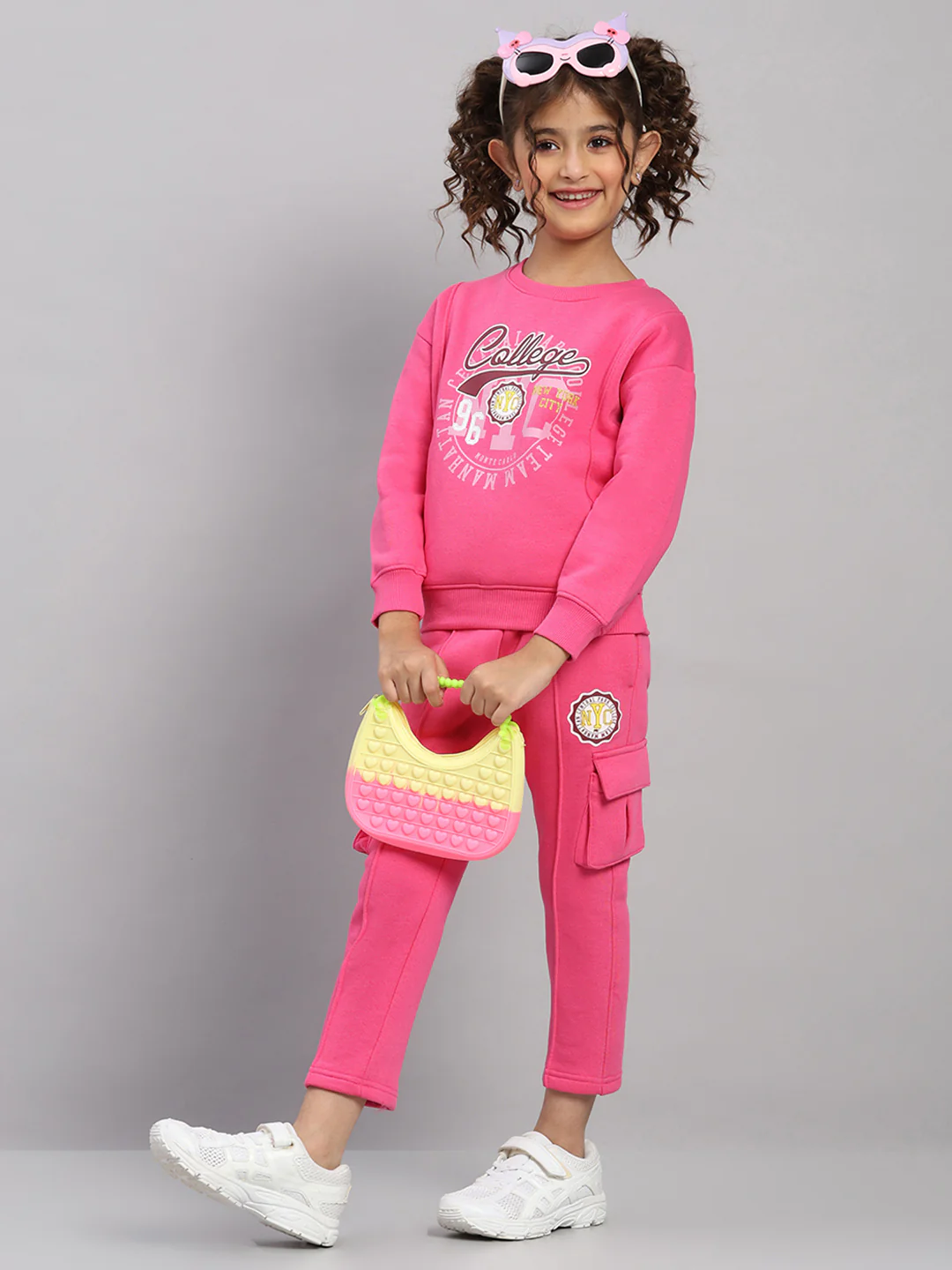 Girls Magenta Printed Round Neck Full Sleeve Tracksuit - Image 2