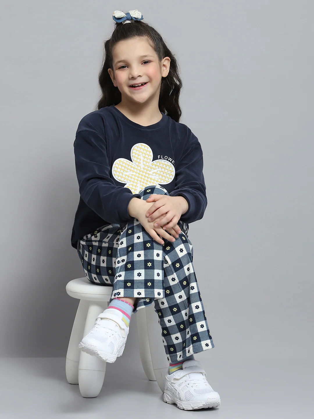 Girls Navy Blue Printed Round Neck Full Sleeve Tracksuit - Image 2