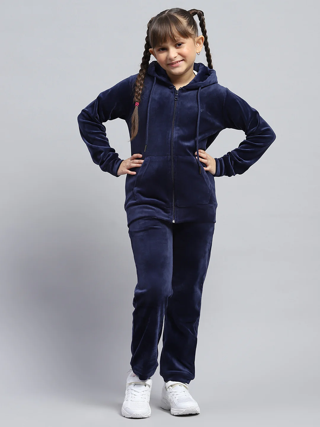 Girls Navy Blue Solid Hooded Full Sleeve Tracksuit - Image 2