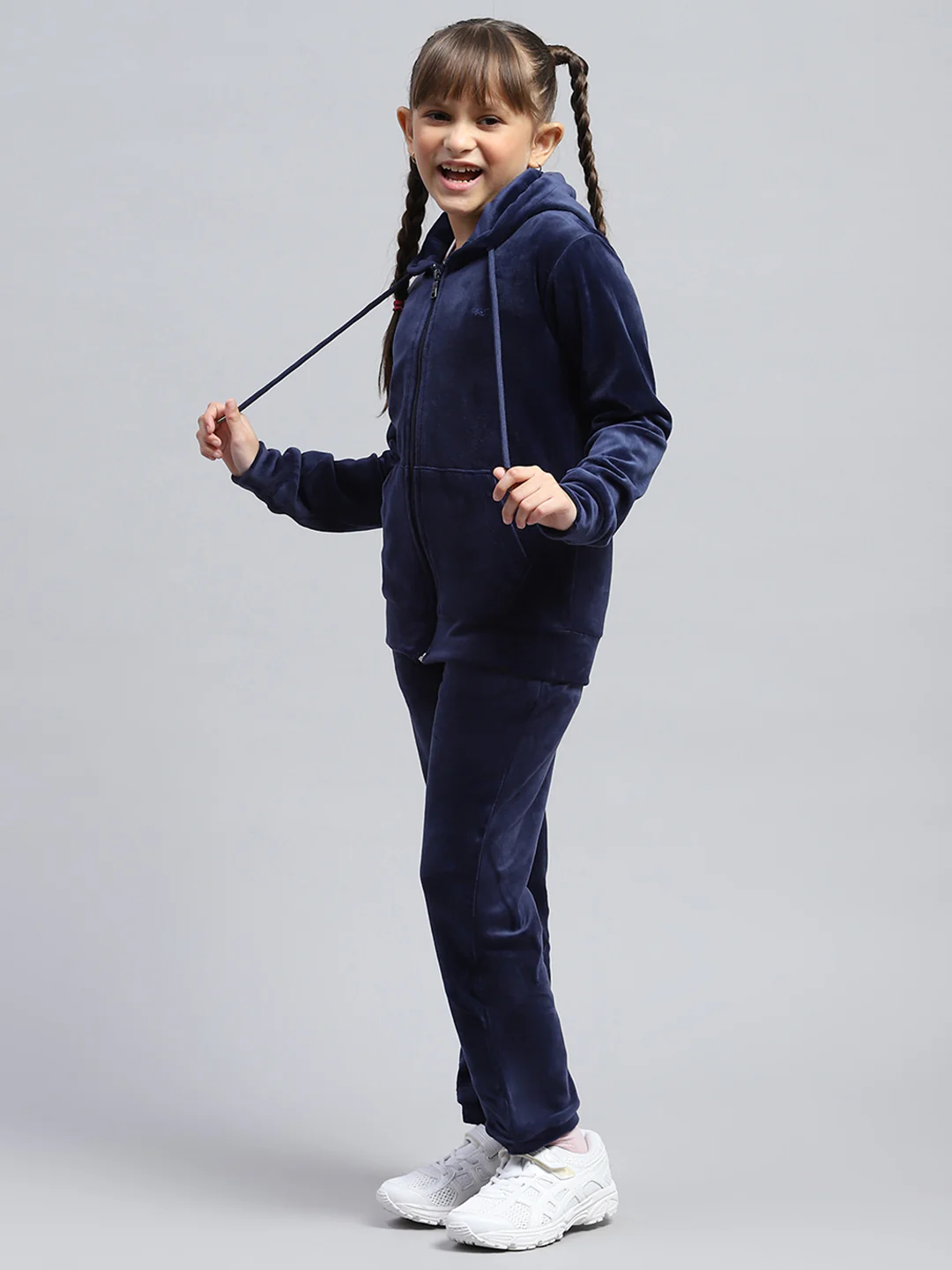 Girls Navy Blue Solid Hooded Full Sleeve Tracksuit - Image 3