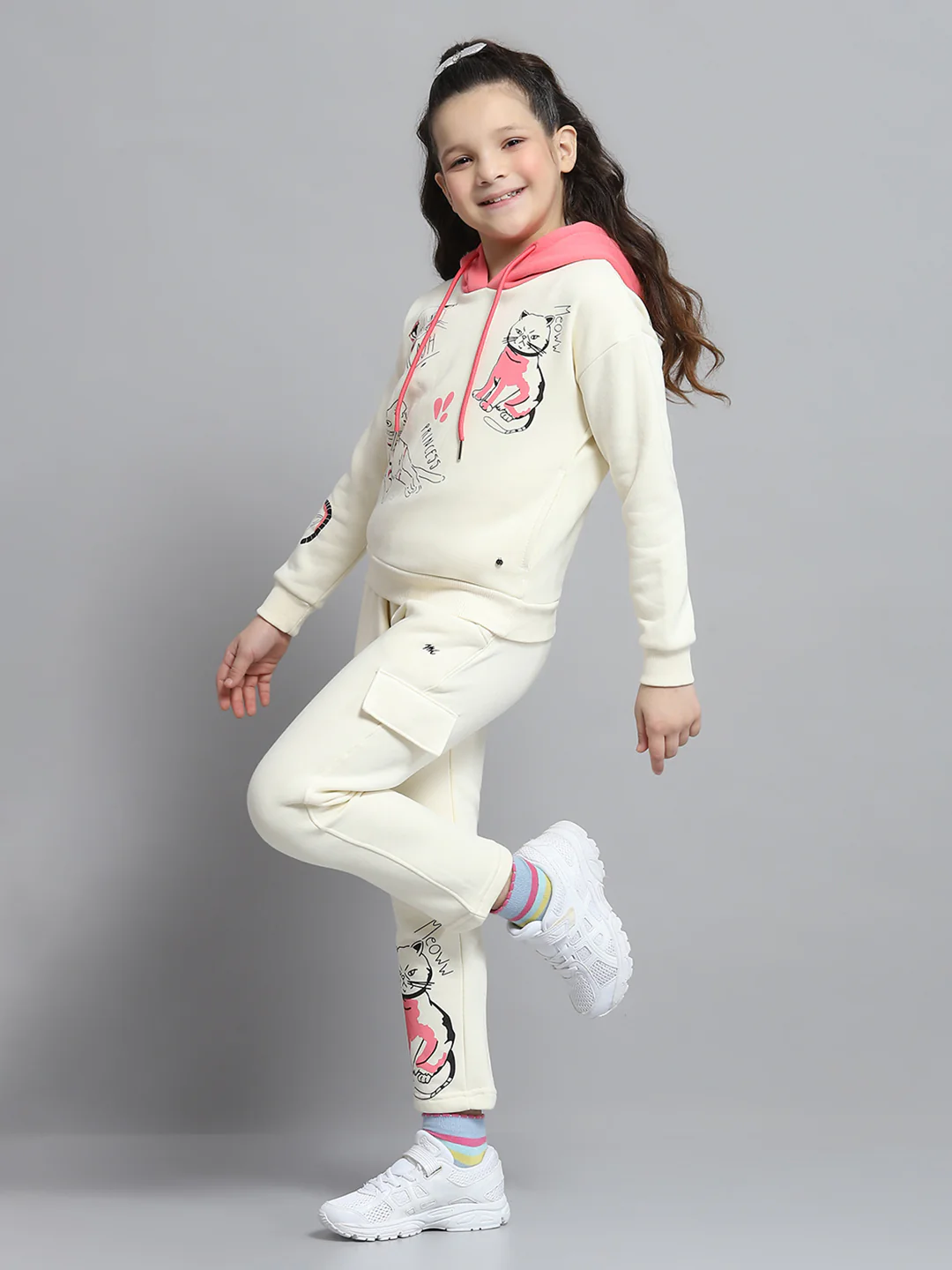 Girls Off White Printed Hooded Full Sleeve Tracksuit - Image 3