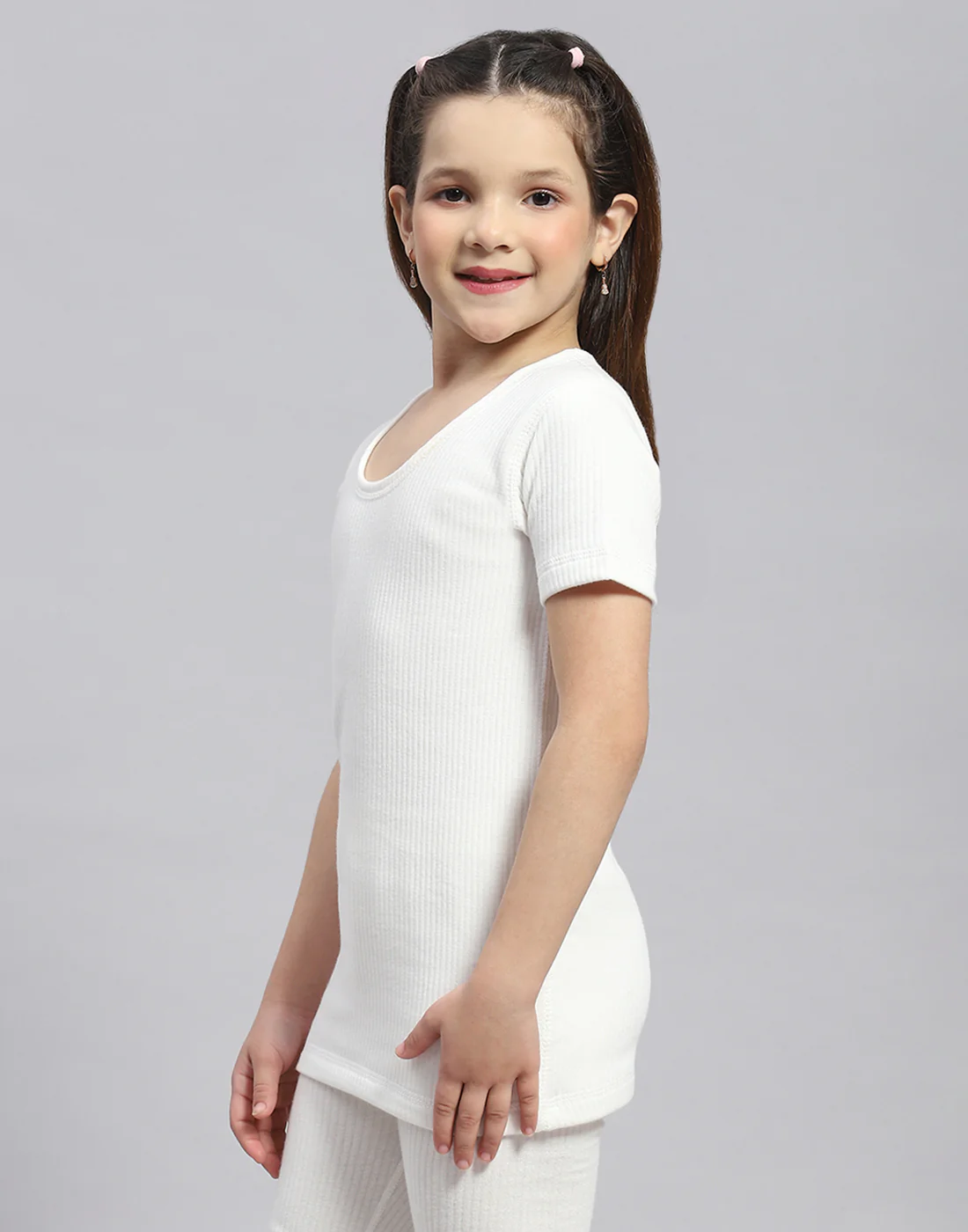 Girls Off White Solid Round Neck Half Sleeve Thermal Vest - Image 3