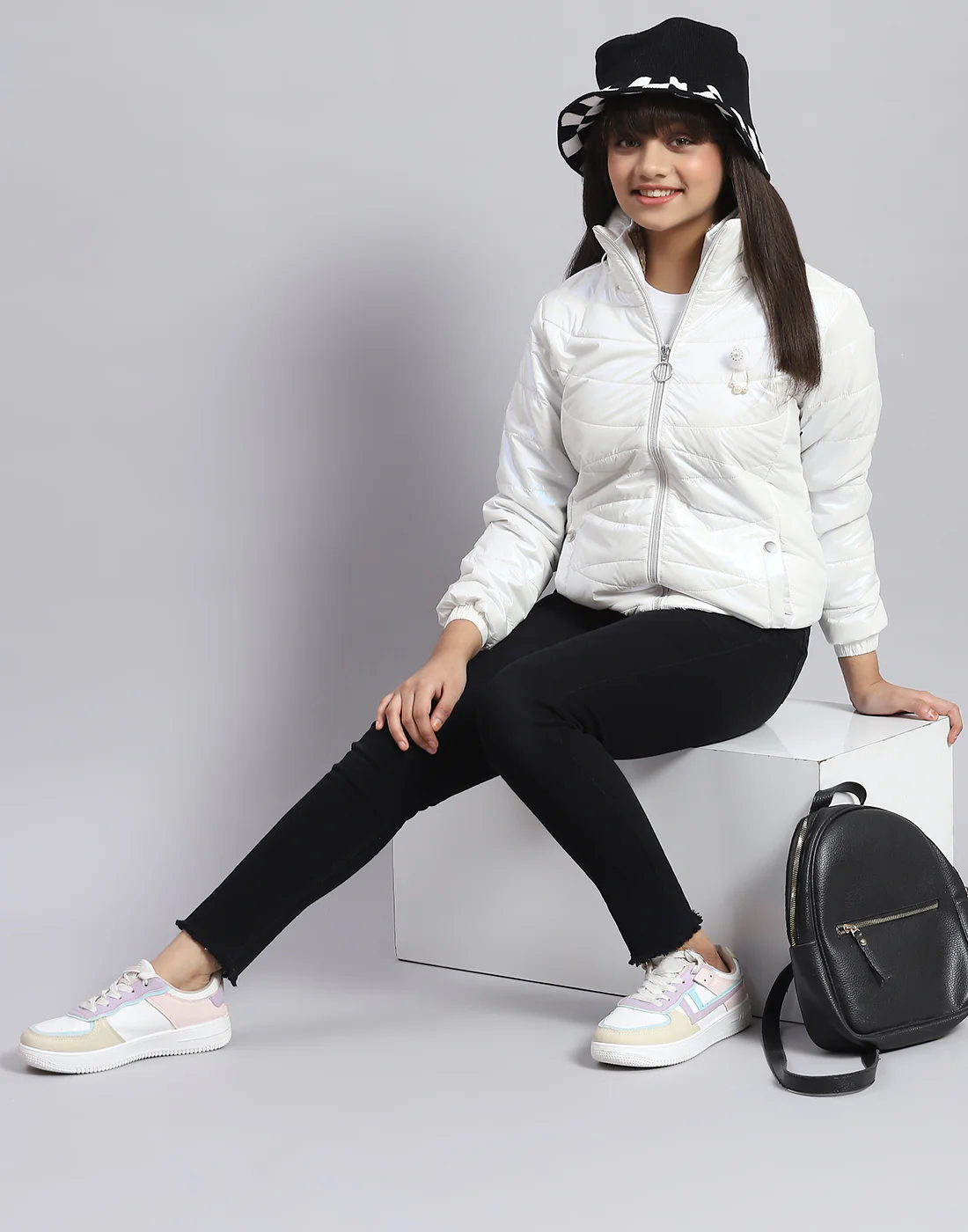 Girls Off White Solid Stand Collar Full Sleeve Girls Jacket - Image 2