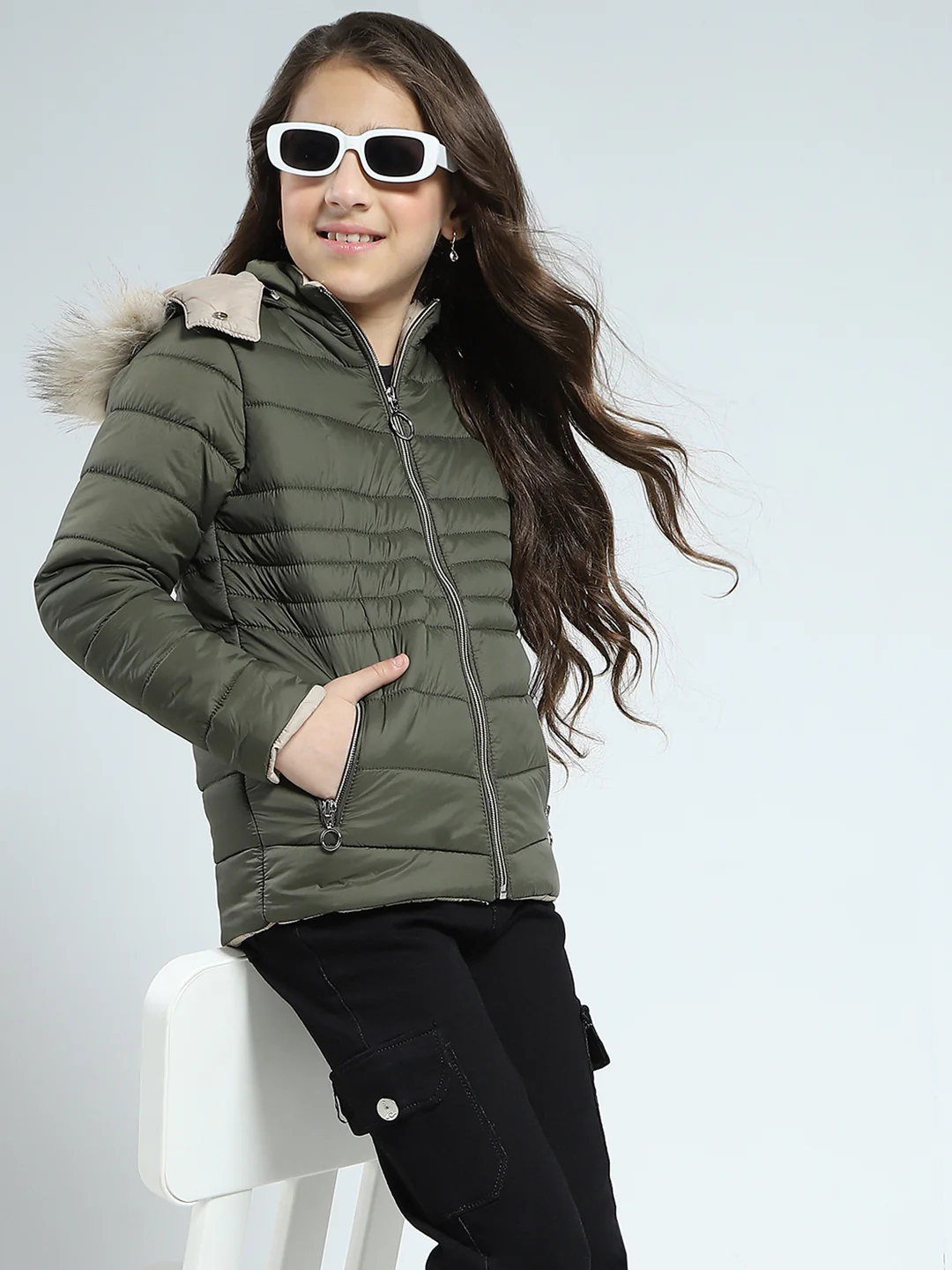 Girls Olive Solid Detachable Hood Full Sleeve Jacket - Image 6