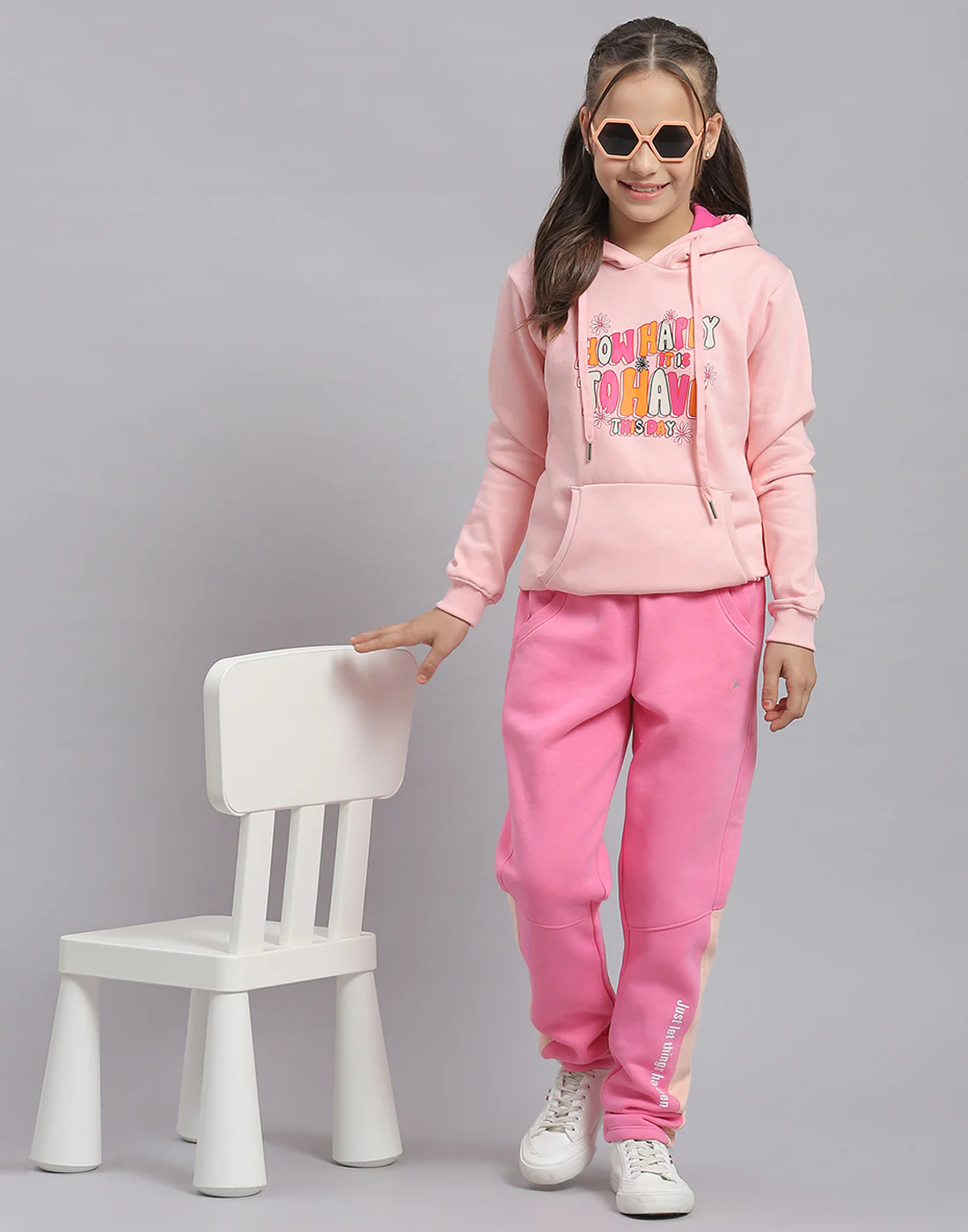 Girls Pink Printed Hooded Full Sleeve Sweatshirt - Image 2