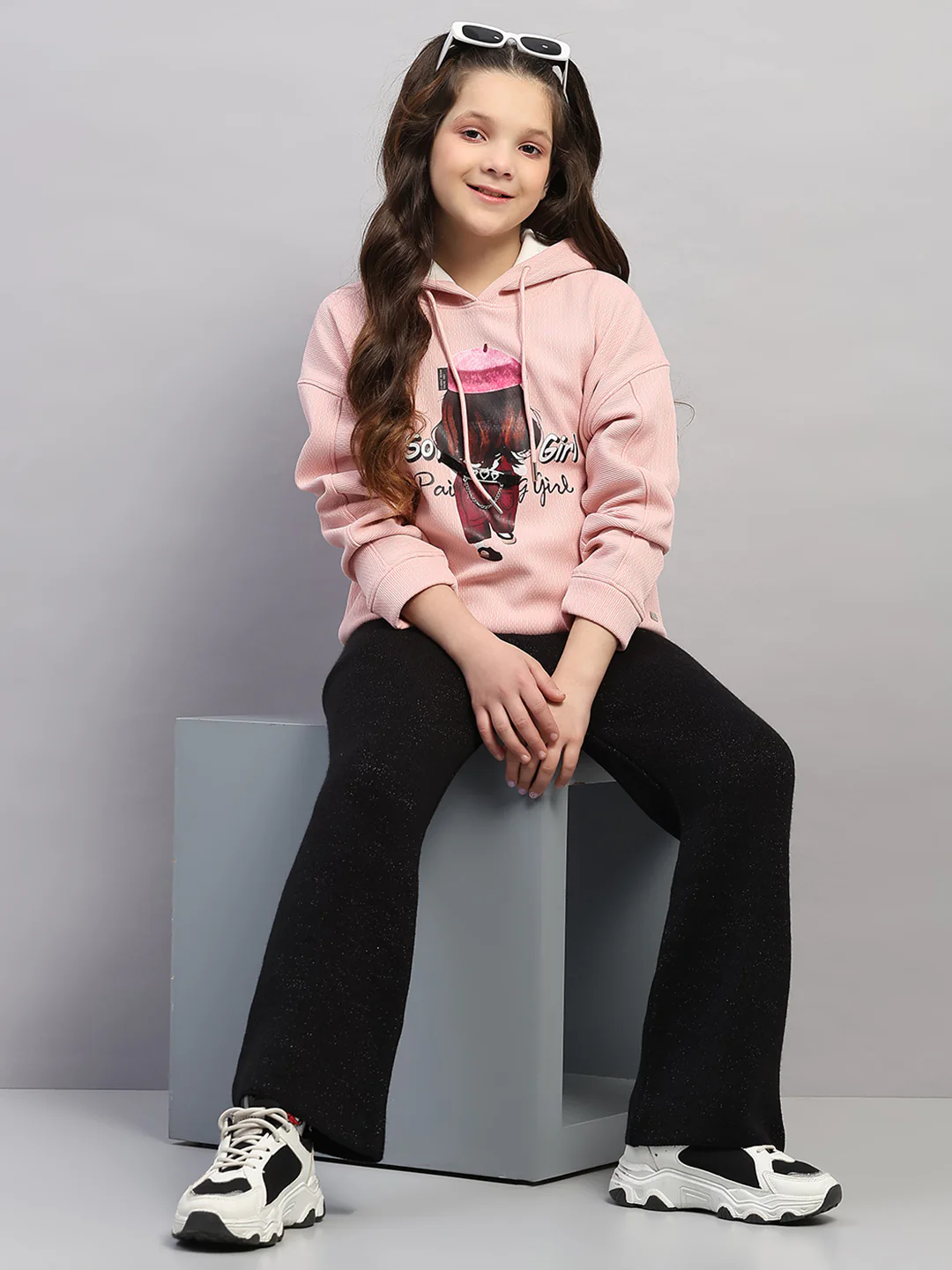 Girls Pink Printed Hooded Full Sleeve Sweatshirt - Image 2
