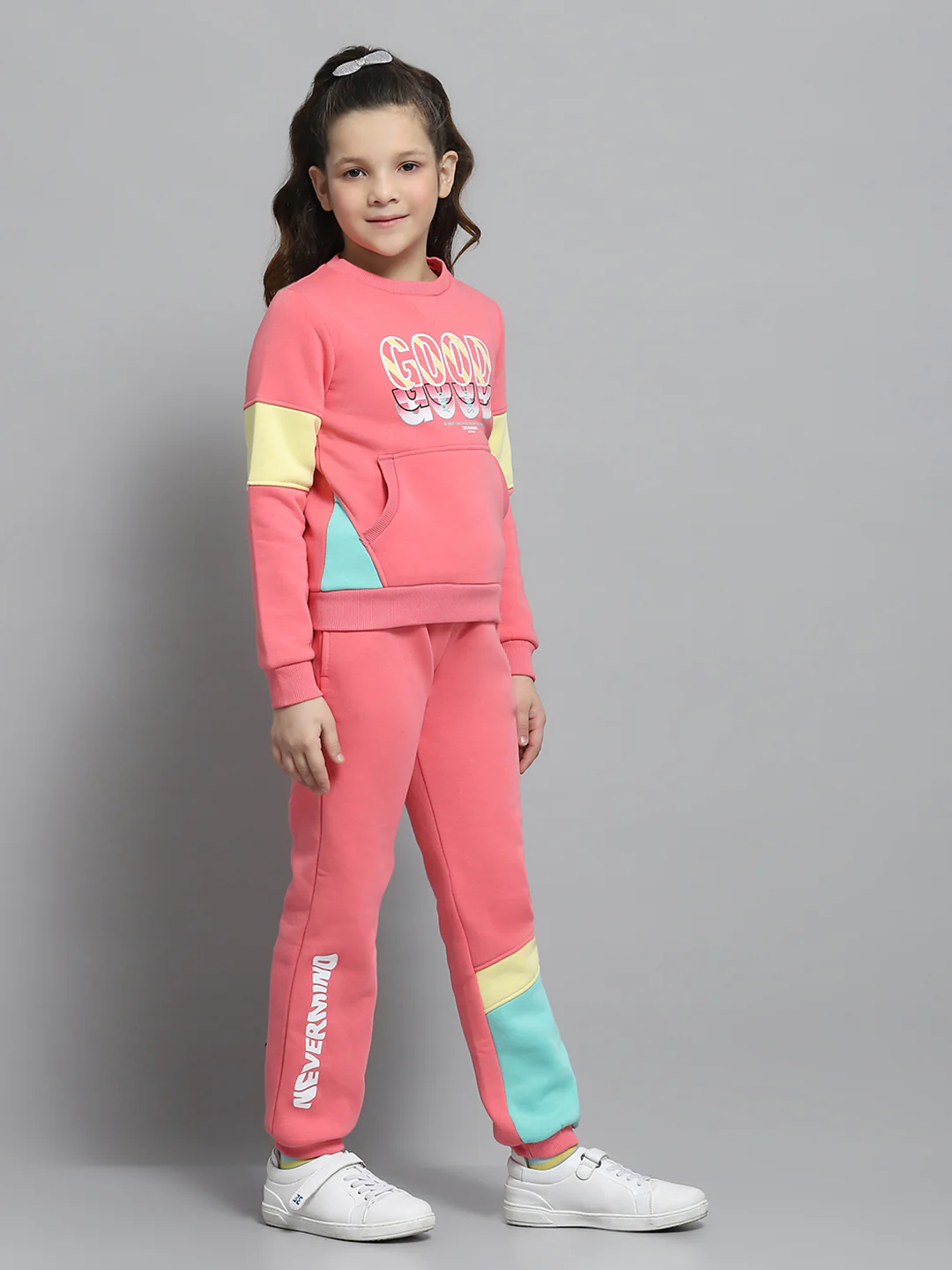 Girls Pink Printed Round Neck Full Sleeve Tracksuit - Image 4