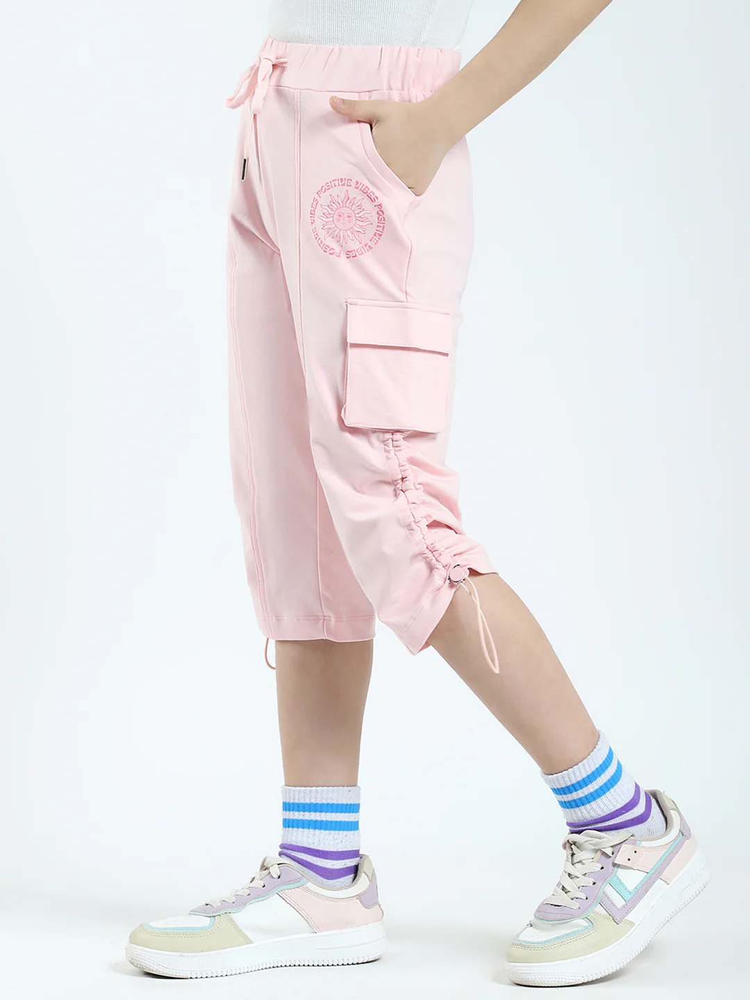 Girls Pink Solid Regular Fit Capri - Image 3