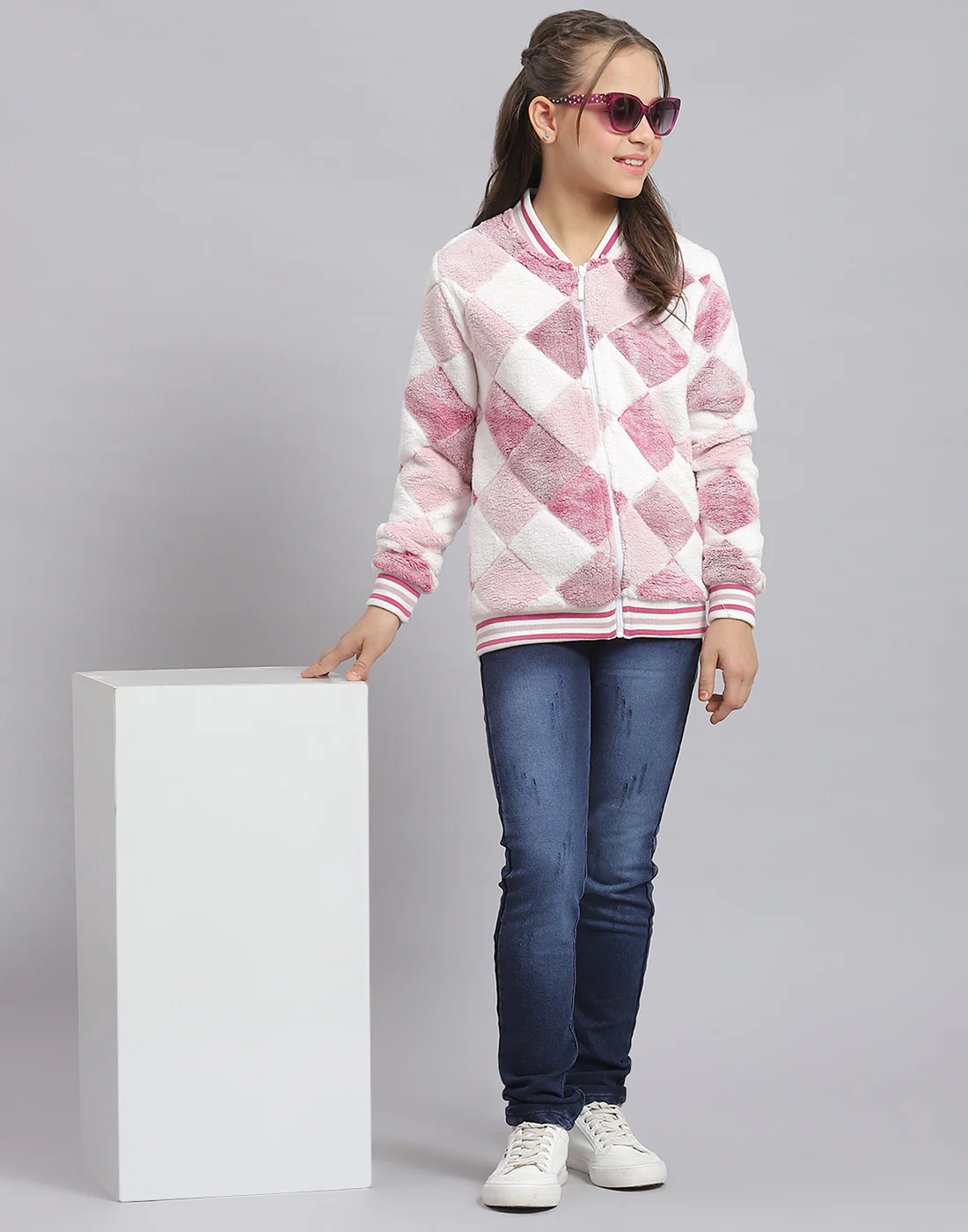 Girls Purple Printed Mandarin Collar Full Sleeve Sweatshirt - Image 2