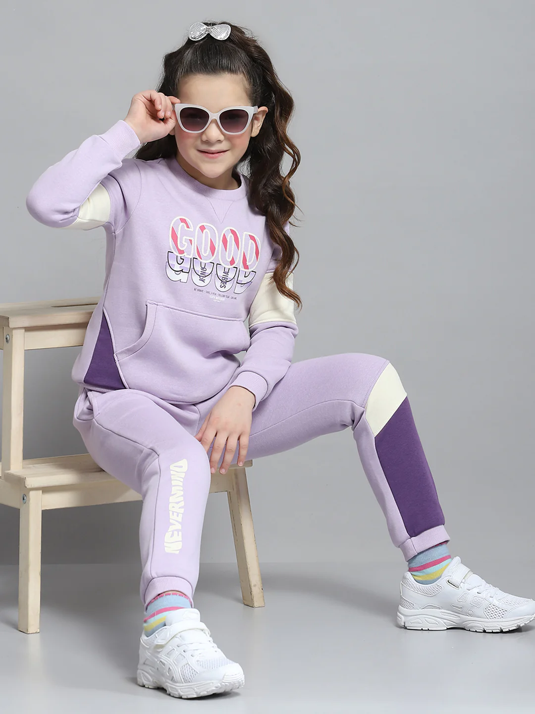 Girls Purple Printed Round Neck Full Sleeve Tracksuit - Image 2