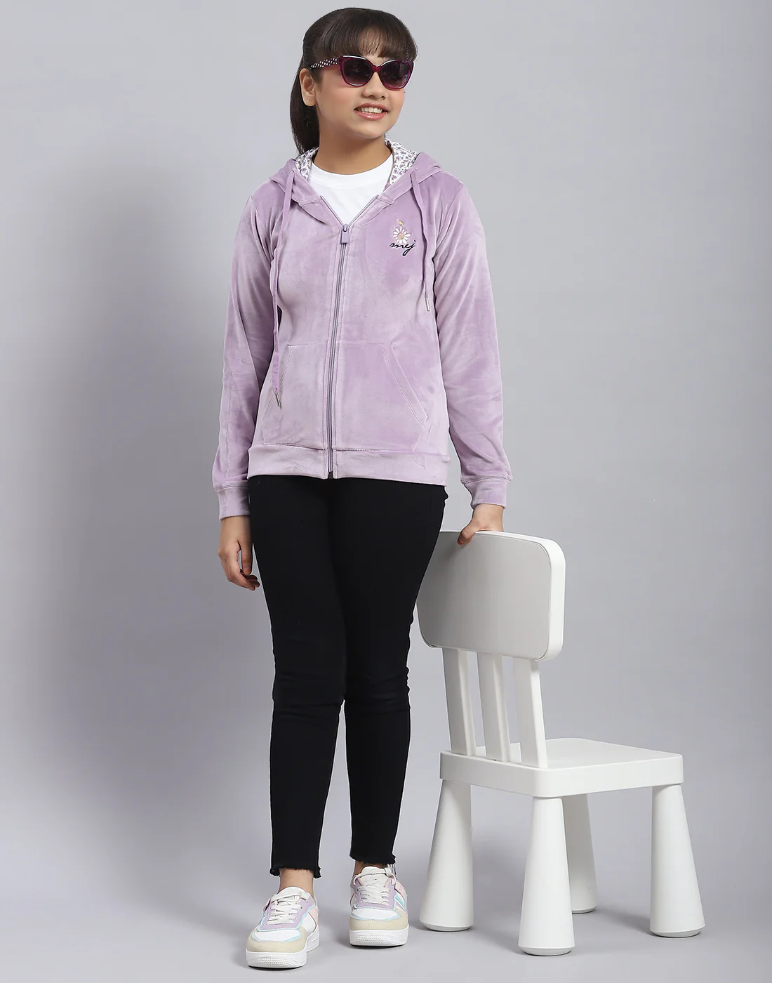 Girls Purple Solid Hooded Full Sleeve Sweatshirt - Image 3