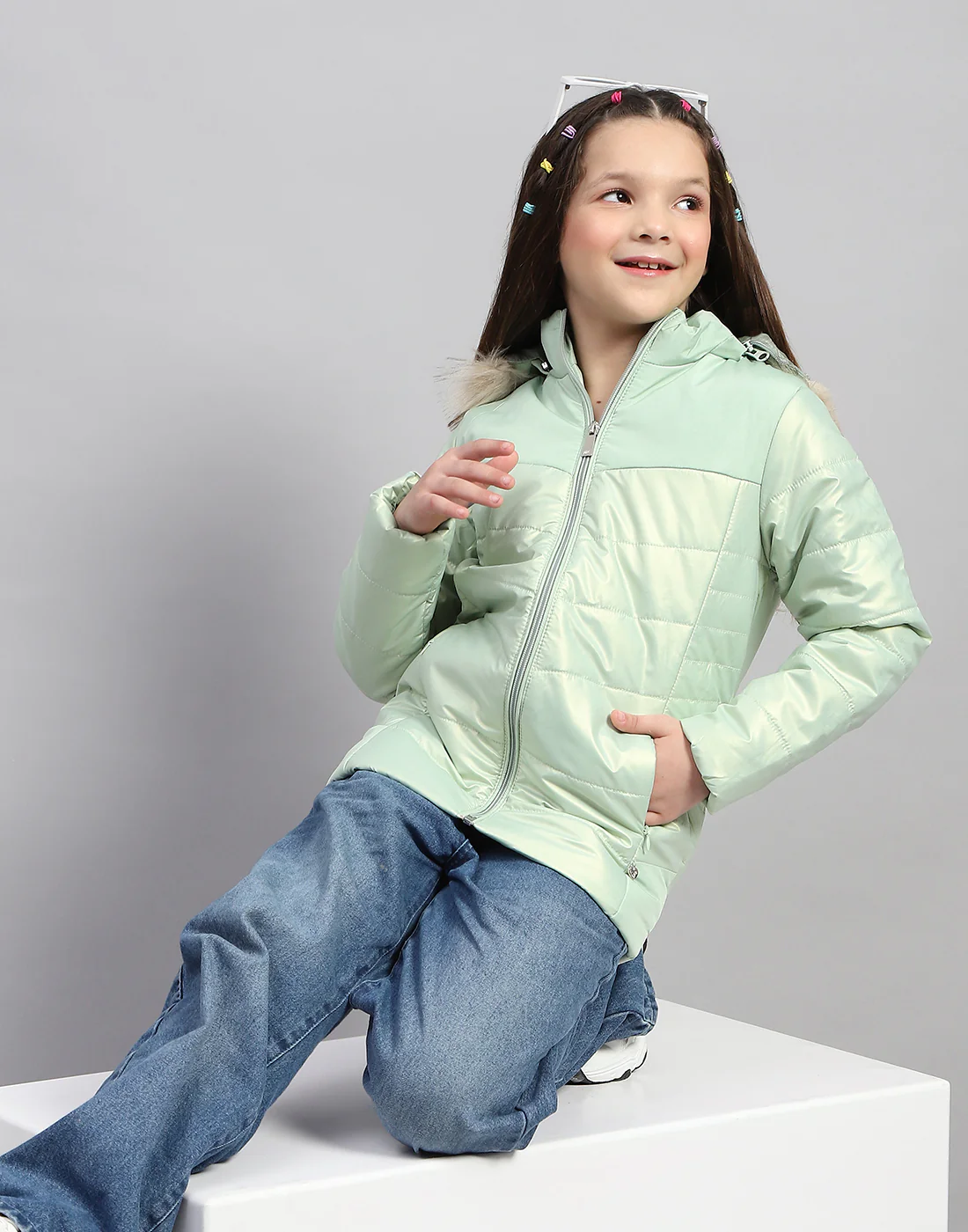 Girls Sea Green Solid Hooded Full Sleeve Jacket - Image 6