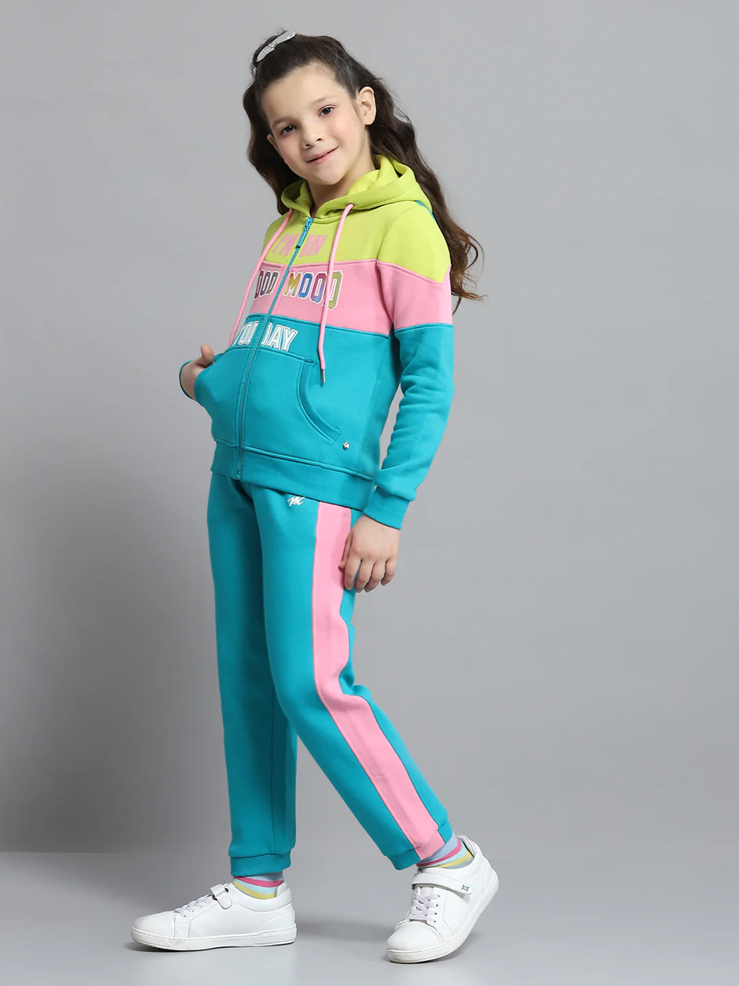 Girls Teal Blue Printed Hooded Full Sleeve Tracksuit - Image 3